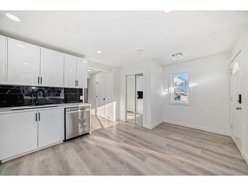 16 Falshire Way Ne, Calgary, AB - Indoor Photo Showing Kitchen