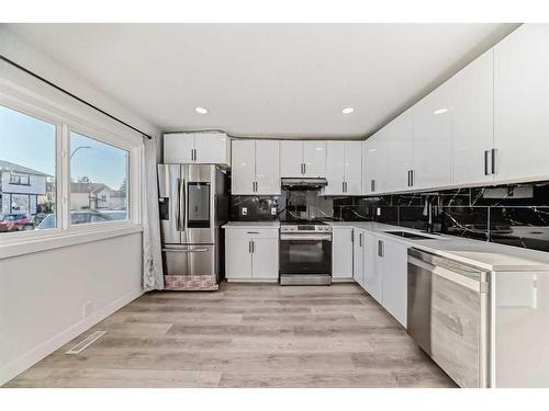 16 Falshire Way Ne, Calgary, AB - Indoor Photo Showing Kitchen