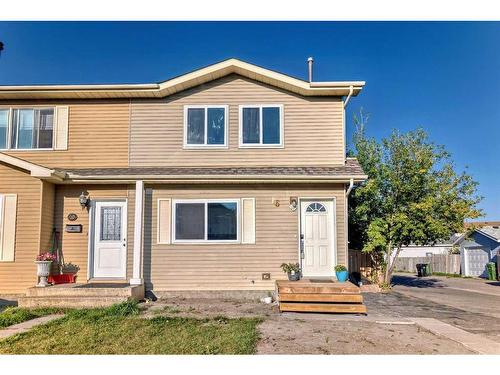 16 Falshire Way Ne, Calgary, AB - Outdoor