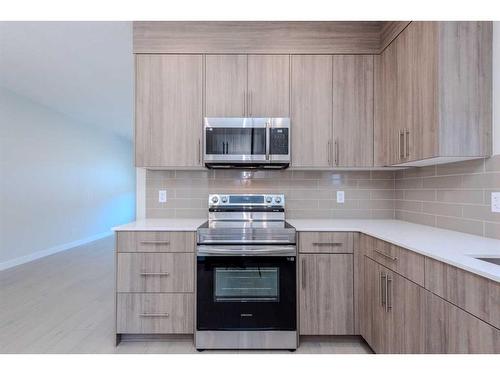 191 Homestead Park Ne, Calgary, AB - Indoor Photo Showing Kitchen