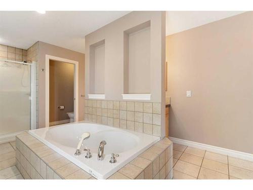 135 Kincora Drive Nw, Calgary, AB - Indoor Photo Showing Bathroom