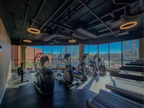 808-225 11 Avenue Se, Calgary, AB - Indoor Photo Showing Gym Room