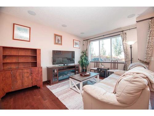 225 Auburn Crest Way Se, Calgary, AB - Indoor Photo Showing Living Room