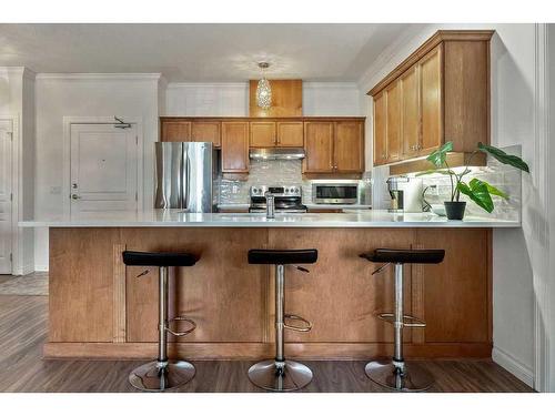 502-59 22 Avenue Sw, Calgary, AB - Indoor Photo Showing Kitchen