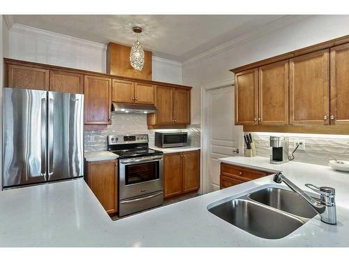 502-59 22 Avenue Sw, Calgary, AB - Indoor Photo Showing Kitchen With Stainless Steel Kitchen With Double Sink