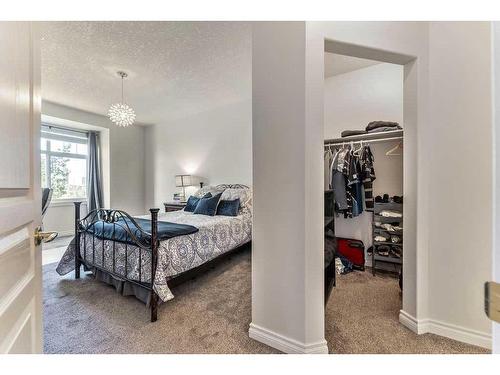 502-59 22 Avenue Sw, Calgary, AB - Indoor Photo Showing Bedroom