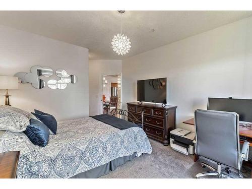 502-59 22 Avenue Sw, Calgary, AB - Indoor Photo Showing Bedroom