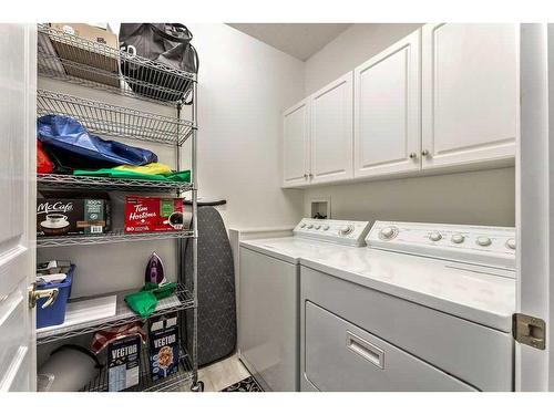 502-59 22 Avenue Sw, Calgary, AB - Indoor Photo Showing Laundry Room