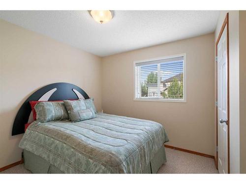 192 Eversyde Way Sw, Calgary, AB - Indoor Photo Showing Bedroom