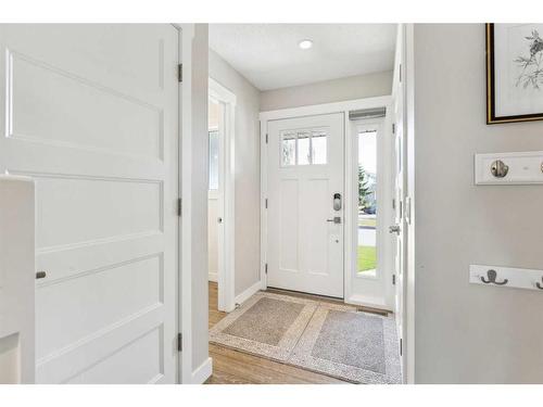 573 Douglas Woods Mews Se, Calgary, AB - Indoor Photo Showing Other Room