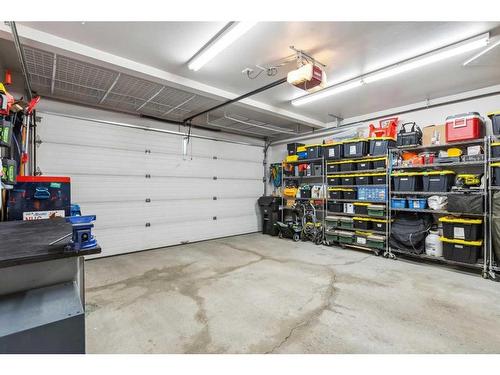 573 Douglas Woods Mews Se, Calgary, AB - Indoor Photo Showing Garage