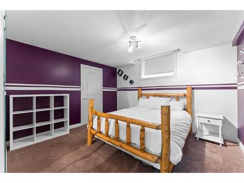 236 Aspenmere Close, Chestermere, AB - Indoor Photo Showing Bedroom