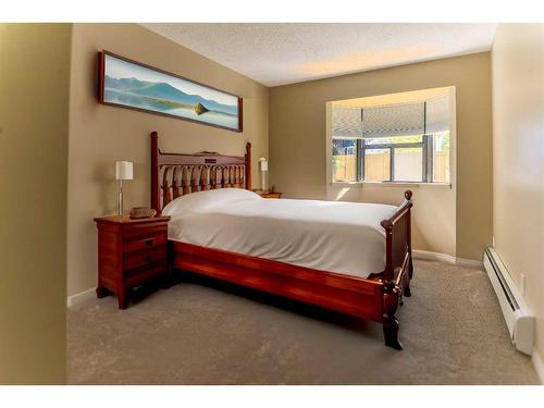 109-3719B 49 Street Nw, Calgary, AB - Indoor Photo Showing Bedroom