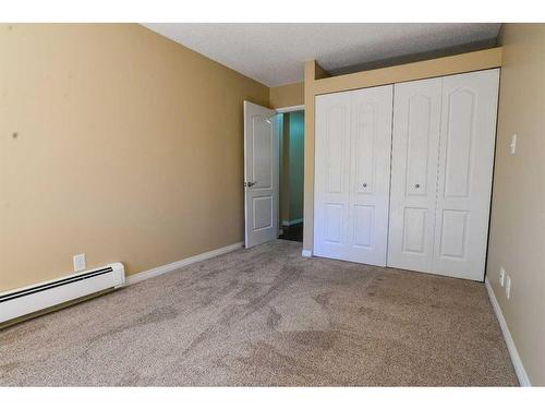 109-3719B 49 Street Nw, Calgary, AB - Indoor Photo Showing Other Room