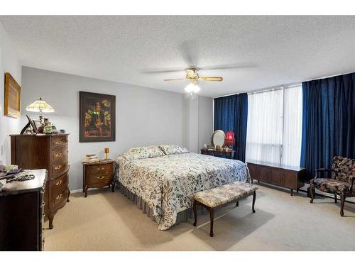 403-1001 14 Avenue Sw, Calgary, AB - Indoor Photo Showing Bedroom