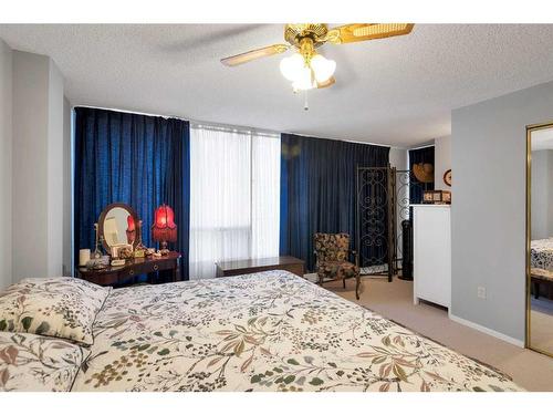 403-1001 14 Avenue Sw, Calgary, AB - Indoor Photo Showing Bedroom