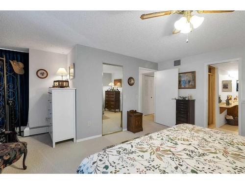 403-1001 14 Avenue Sw, Calgary, AB - Indoor Photo Showing Bedroom