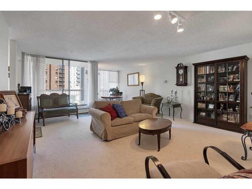 403-1001 14 Avenue Sw, Calgary, AB - Indoor Photo Showing Living Room