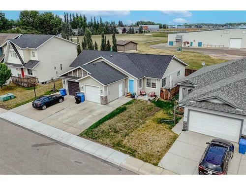 12 Mackenzie Way, Carstairs, AB - Outdoor