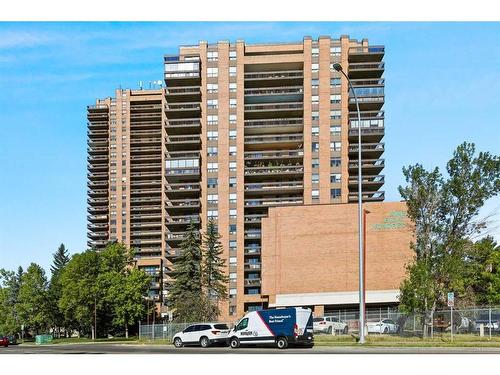 1003-9800 Horton Road Sw, Calgary, AB - Outdoor With Balcony With Facade