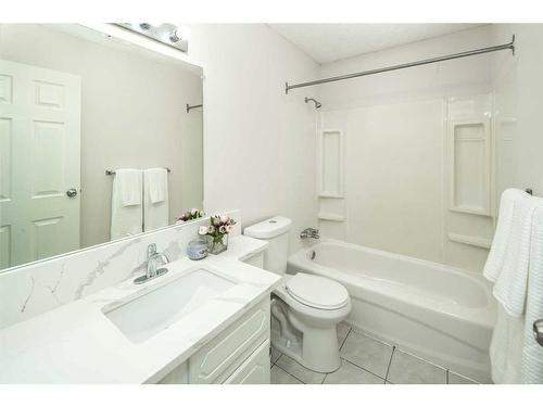 20 Bernard Way Nw, Calgary, AB - Indoor Photo Showing Bathroom