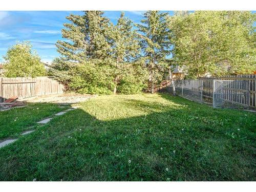 20 Bernard Way Nw, Calgary, AB - Outdoor