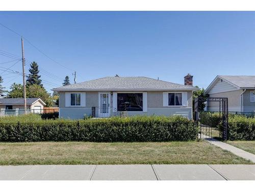 3924 76 Street Nw, Calgary, AB - Outdoor With Facade