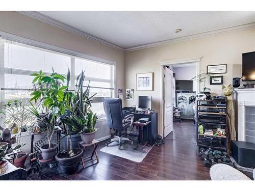 359-333 Riverfront Avenue Se, Calgary, AB - Indoor