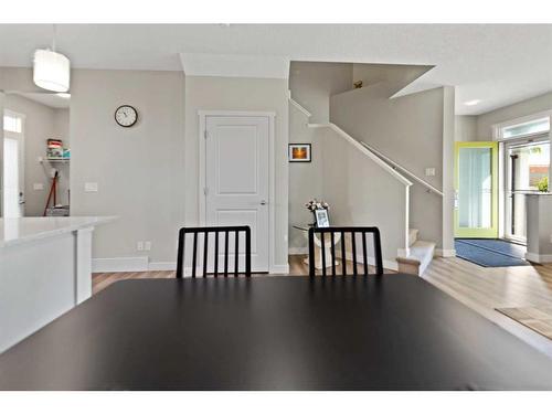 456 Belmont Avenue Sw, Calgary, AB - Indoor