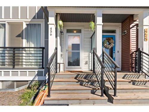 456 Belmont Avenue Sw, Calgary, AB - Outdoor