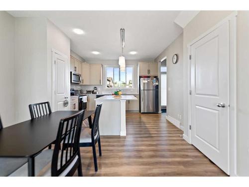 456 Belmont Avenue Sw, Calgary, AB - Indoor Photo Showing Dining Room