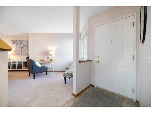 193 Citadel Circle Nw, Calgary, AB - Indoor