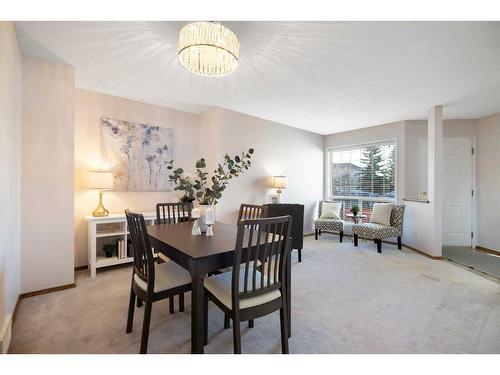 193 Citadel Circle Nw, Calgary, AB - Indoor Photo Showing Dining Room