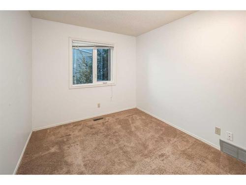 1235 Sandpiper Road Nw, Calgary, AB - Indoor Photo Showing Other Room