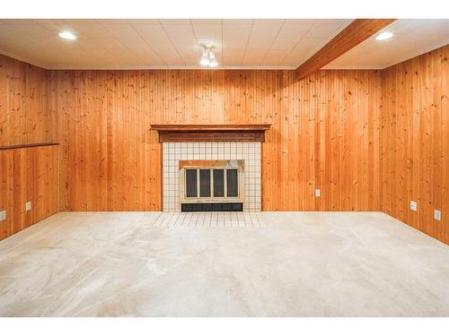 1235 Sandpiper Road Nw, Calgary, AB - Indoor Photo Showing Other Room