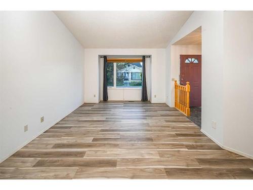 1235 Sandpiper Road Nw, Calgary, AB - Indoor Photo Showing Other Room