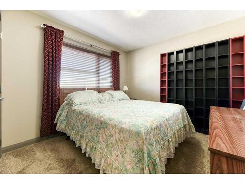 89 Redstone Plaza Ne, Calgary, AB - Indoor Photo Showing Bedroom