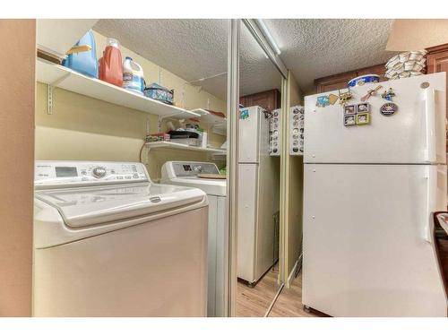 89 Redstone Plaza Ne, Calgary, AB - Indoor Photo Showing Laundry Room