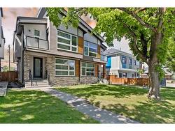 2807 36 Street SW Calgary, AB T3H 4N4