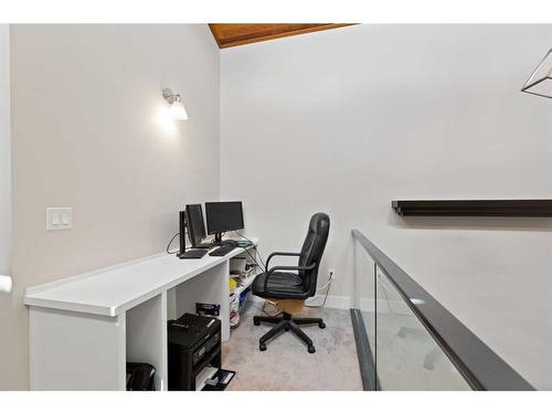 2807 36 Street Sw, Calgary, AB - Indoor Photo Showing Office