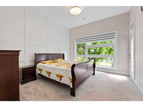 2807 36 Street Sw, Calgary, AB - Indoor Photo Showing Bedroom