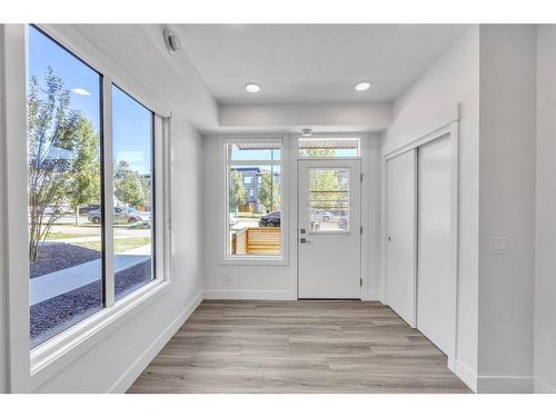 19625 45 Street Se, Calgary, AB - Indoor Photo Showing Other Room