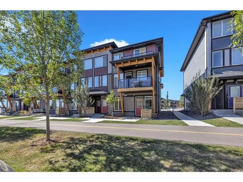 19625 45 Street Se, Calgary, AB - Outdoor With Facade