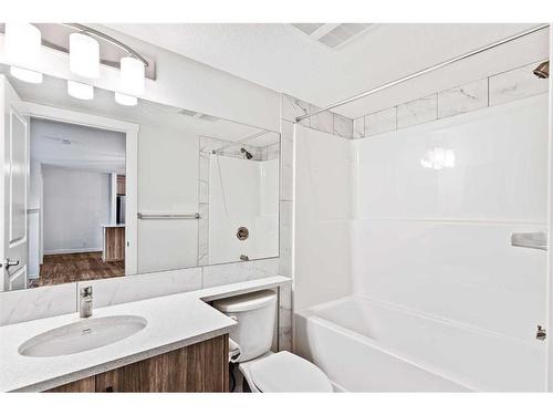 2110-6118 80 Avenue Ne, Calgary, AB - Indoor Photo Showing Bathroom