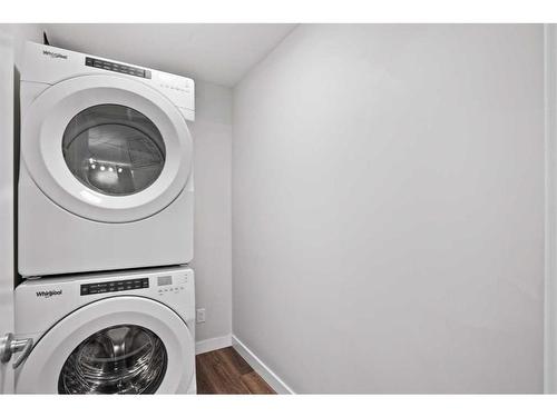 2110-6118 80 Avenue Ne, Calgary, AB - Indoor Photo Showing Laundry Room