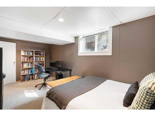 83 Alderwood Close Se, Calgary, AB - Indoor Photo Showing Bedroom