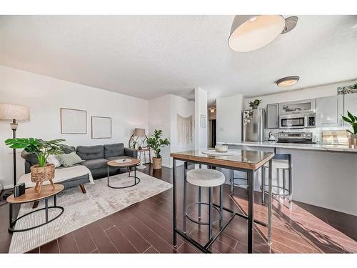 304-1613 11 Avenue Sw, Calgary, AB - Indoor