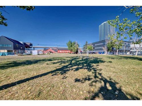 304-1613 11 Avenue Sw, Calgary, AB - Outdoor