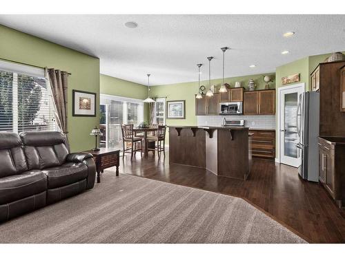 249 New Brighton Lane Se, Calgary, AB - Indoor Photo Showing Kitchen