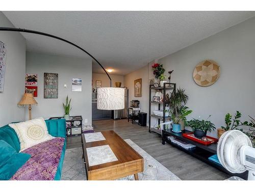 405-635 57 Avenue Sw, Calgary, AB - Indoor